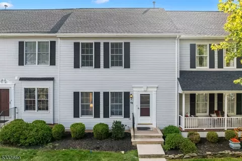 45 Kingswood Rd, Branchburg, NJ 08876