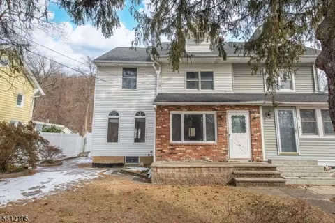 19 Ringwood Ave, Pompton Lakes, NJ 07442