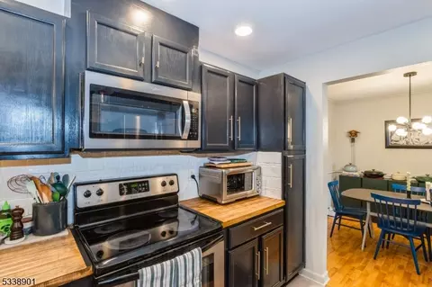 3 Charles Way, Clinton, NJ 08809 photo 5