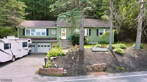 386 County Route 515, Vernon, NJ 07462