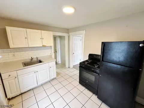 514 E 3rd St, Plainfield, NJ 07060 photo 3