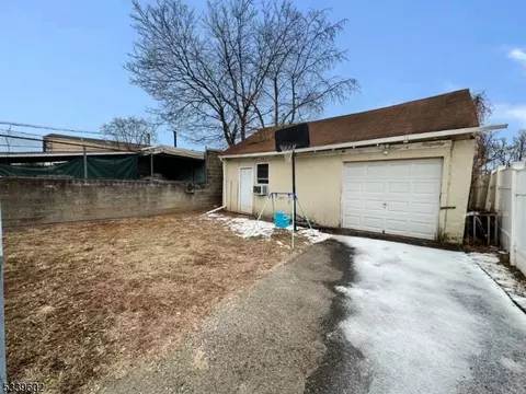 514 E 3rd St, Plainfield, NJ 07060 photo 8
