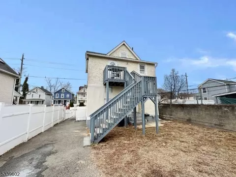 514 E 3rd St, Plainfield, NJ 07060 photo 7
