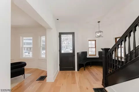 38 Sanford St, East Orange, NJ 07018
