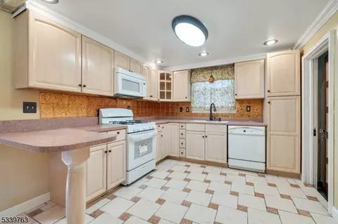 752 Stelle Ave, Plainfield, NJ 07060 photo 8