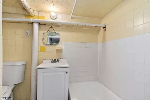 9 Christopher St, Dover, NJ 07801 photo 32