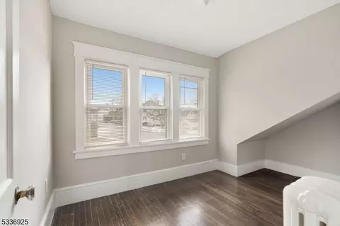 9 Christopher St, Dover, NJ 07801 photo 16