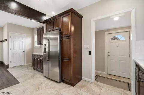 9 Christopher St, Dover, NJ 07801 photo 14