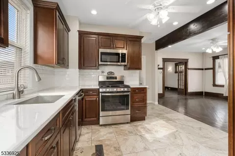 9 Christopher St, Dover, NJ 07801