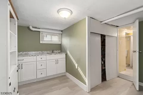 9 Christopher St, Dover, NJ 07801 photo 31