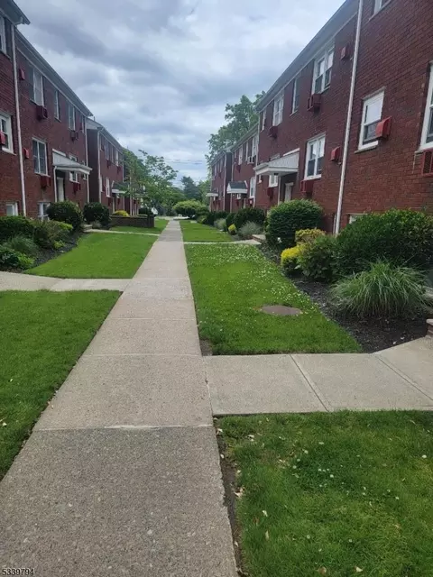 476 Joralemon St #5, Belleville, NJ 07109
