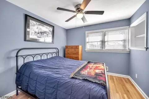 115 Howard Ave, Middlesex, NJ 08846 photo 25