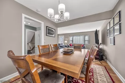 115 Howard Ave, Middlesex, NJ 08846 photo 11