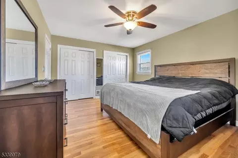 115 Howard Ave, Middlesex, NJ 08846 photo 23
