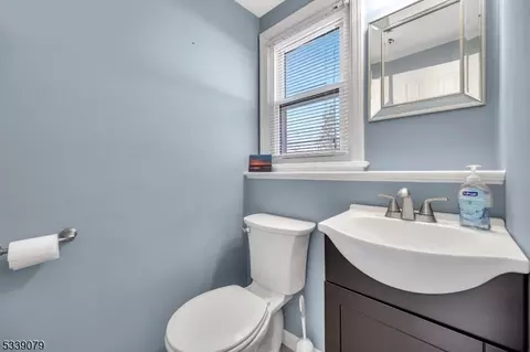 115 Howard Ave, Middlesex, NJ 08846 photo 19