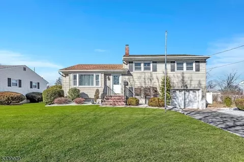 115 Howard Ave, Middlesex, NJ 08846