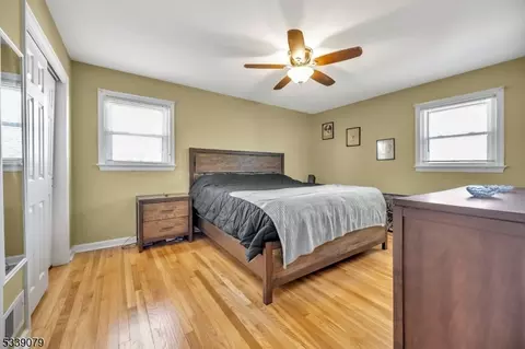 115 Howard Ave, Middlesex, NJ 08846 photo 22