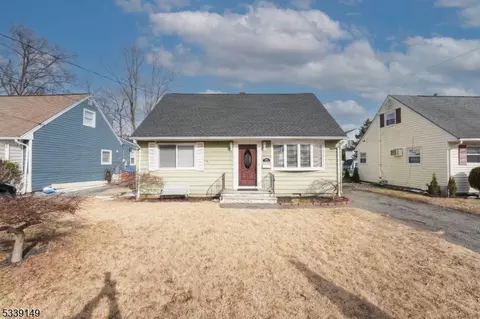 25 Central Ave, Pompton Lakes, NJ 07442