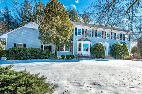 705 Meyersville Rd, Long Hill, NJ 07933