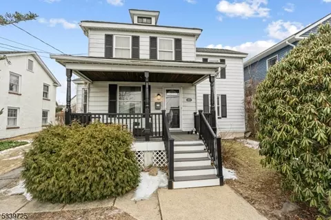 315 Sharp St, Hackettstown, NJ 07840 photo 2