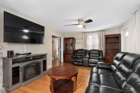 315 Sharp St, Hackettstown, NJ 07840 photo 5