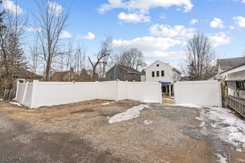 315 Sharp St, Hackettstown, NJ 07840 photo 17