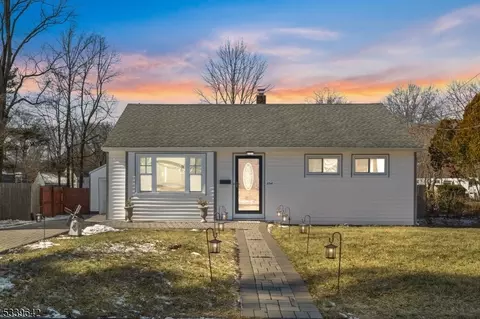 236 Carol Rd, North Plainfield, NJ 07062