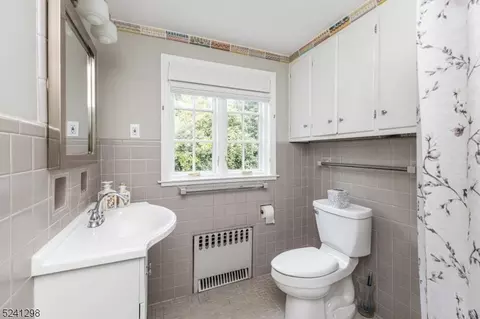 657 Hillside Ave, Mountainside, NJ 07092 photo 20