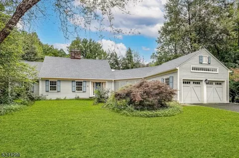 657 Hillside Ave, Mountainside, NJ 07092