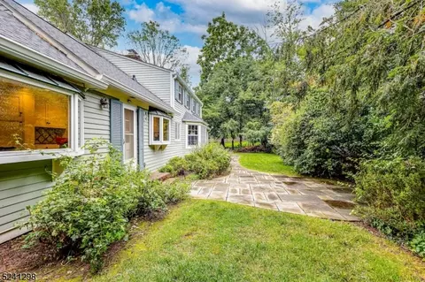 657 Hillside Ave, Mountainside, NJ 07092 photo 26