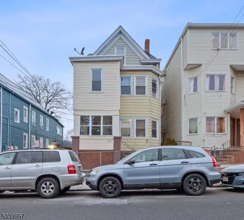 472 E 26th St, Paterson, NJ 07514