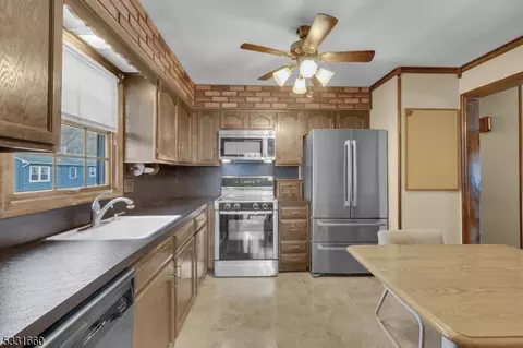 31 Beech St, Stanhope, NJ 07874 photo 11