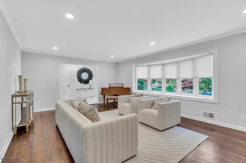 67 Beverly Rd, Springfield, NJ 07081 photo 9