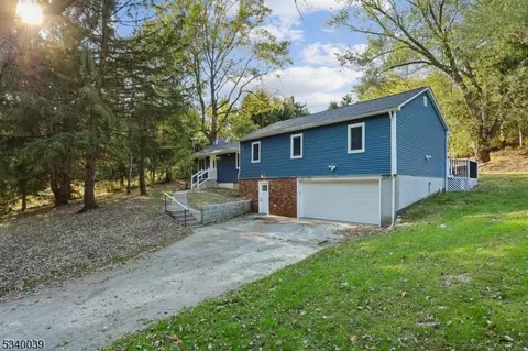 82 Van Horn Rd, Fredon Twp, NJ 07860