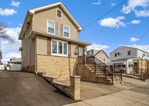 493 Roosevelt Ave, Lyndhurst, NJ 07071