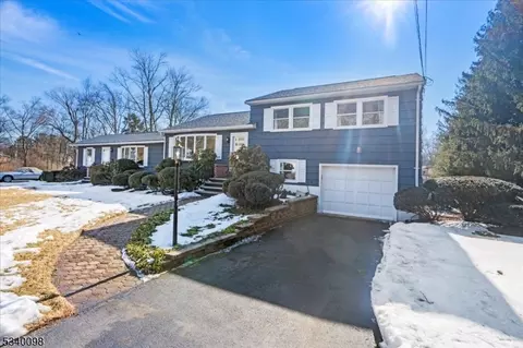 29 Springdale Garden Rd, Fredon Twp, NJ 07860
