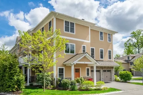 40 Park Pl, Mountain Lakes, NJ 07046