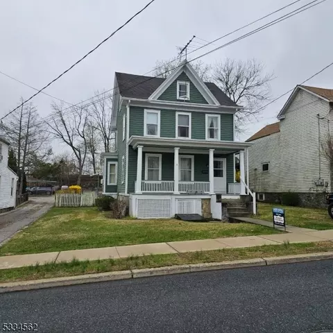 19 Madison St, Newton, NJ 07860
