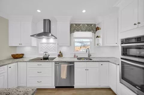 417 Port Reading Ave, Woodbridge Twp, NJ 07064