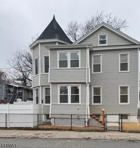 9 John St, Paterson, NJ 07522