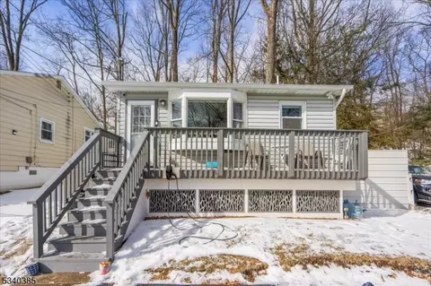 324 Idalroy Trl, Hopatcong, NJ 07843