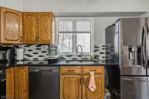 8 Phelan Ct, Wanaque Boro, NJ 07420 photo 8