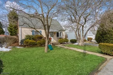 8 Phelan Ct, Wanaque Boro, NJ 07420 photo 32