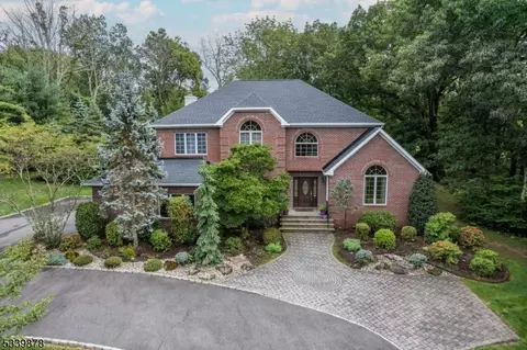 7 Evergreen Ct, Montville Twp, NJ 07082