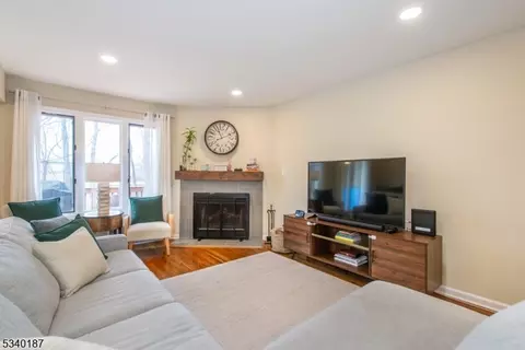 9 Hansen Pl #9, Wayne, NJ 07470 photo 6