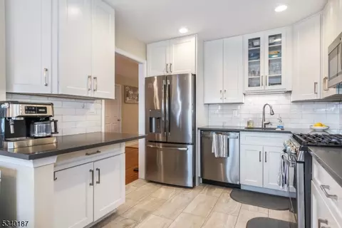 9 Hansen Pl #9, Wayne, NJ 07470 photo 10