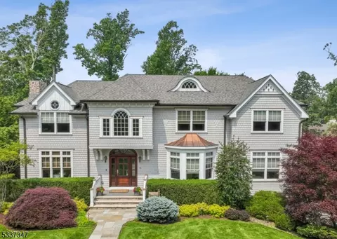 91 Fairfield Dr, Millburn Twp, NJ 07078