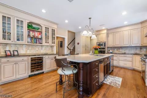 43 Horizon Dr, Wayne, NJ 07470 photo 9