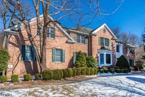 43 Horizon Dr, Wayne, NJ 07470