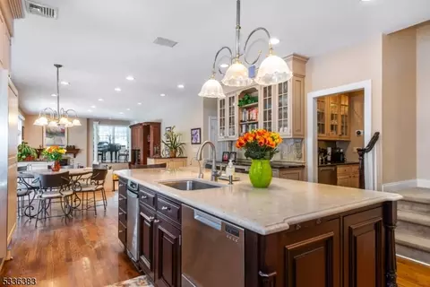 43 Horizon Dr, Wayne, NJ 07470 photo 10